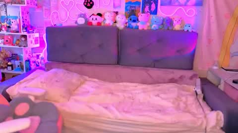 Maria online show from 10/10/25, 04:22