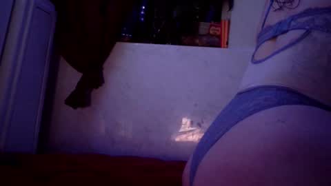 Snapshot of mariahjsav95 chatting on 02/20/25, 07:34 MariahJade95 online show from 02/20/25, 07:34