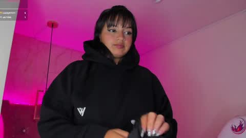 Snapshot of mariam__cute chatting on 01/09/25, 09:58 online show from 01/09/25, 09:58