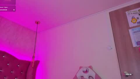 Snapshot of mariam__cute chatting on 01/25/25, 03:20 online show from 01/25/25, 03:20