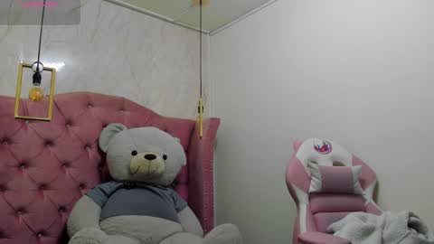 Snapshot of mariam__cute chatting on 02/01/25, 06:29 online show from 02/01/25, 06:29