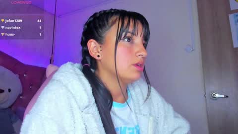 Snapshot of mariam__cute chatting on 02/02/25, 12:40 online show from 02/02/25, 12:40