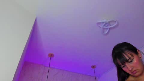 Snapshot of mariam__cute chatting on 02/02/25, 10:17 online show from 02/02/25, 10:17
