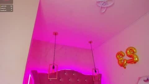 Snapshot of mariam__cute chatting on 03/12/25, 10:07 online show from 03/12/25, 10:07