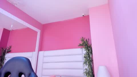 Mariam online show from 10/27/25, 02:48