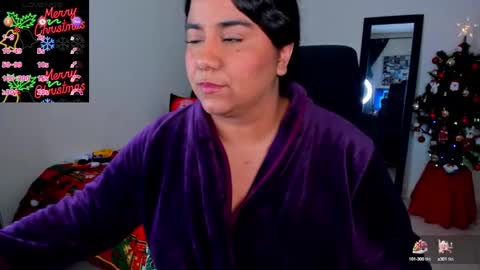 Snapshot of mariamcastillo chatting on 12/31/24, 03:45 Mariam Castiblanco online show from 12/31/24, 03:45