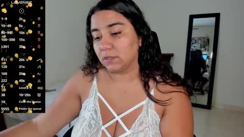 Snapshot of mariamcastillo chatting on 01/13/25, 08:58 Mariam Castiblanco online show from 01/13/25, 08:58