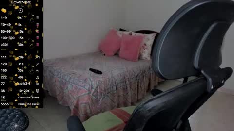 Snapshot of mariamcastillo chatting on 02/06/25, 12:54 Mariam Castiblanco online show from 02/06/25, 12:54