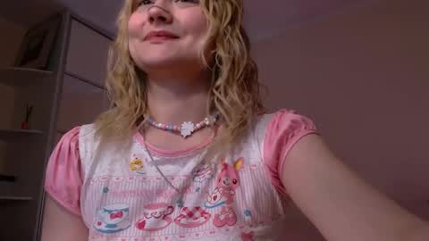 Snapshot of mariamilkis chatting on 01/29/25, 07:22 Maria online show from 01/29/25, 07:22