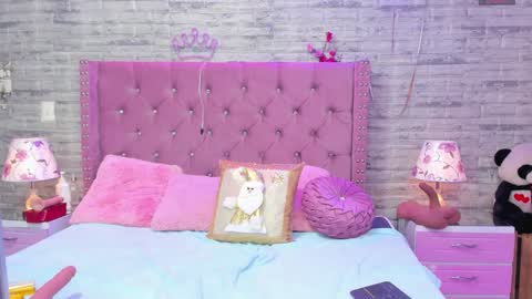 Snapshot of mariamrosse chatting on 12/11/24, 04:28 Mariam online show from 12/11/24, 04:28