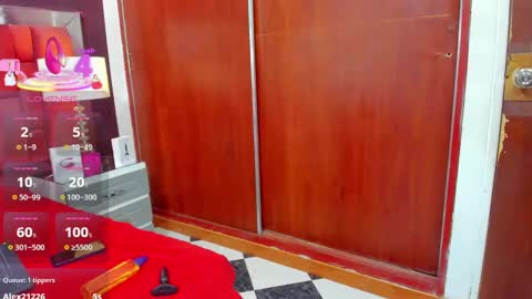 Snapshot of mariamrosse chatting on 03/10/25, 05:22 Mariam online show from 03/10/25, 05:22