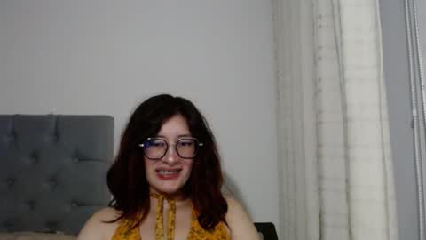 Snapshot of mariana124_ chatting on 01/08/25, 10:16 Mariana online show from 01/08/25, 10:16
