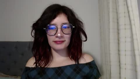 Snapshot of mariana124_ chatting on 01/09/25, 08:11 Mariana online show from 01/09/25, 08:11