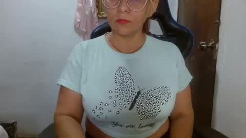mariana995649 online show from 02/01/25, 11:16