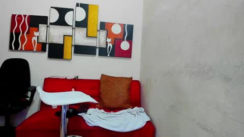 mariana_16_ online show from 01/17/25, 12:20