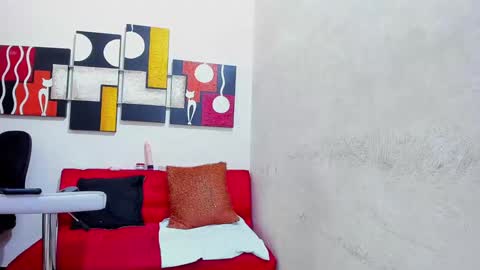 mariana_16_ online show from 01/17/25, 08:33