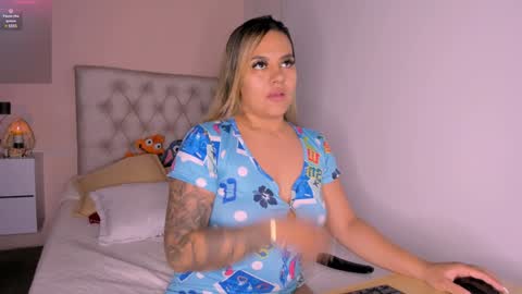 Mariana Roe online show from 01/04/25, 12:37