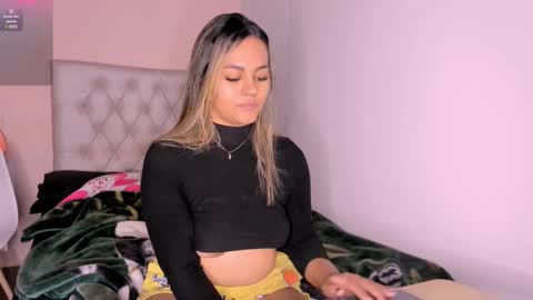 Mariana Roe online show from 02/19/25, 09:06