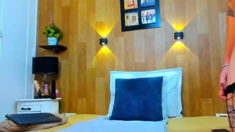 Mariana Angel online show from 02/19/25, 07:05