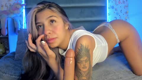 Snapshot of mariana_babe_ chatting on 12/02/24, 11:56 mariana_babe_ online show from 12/02/24, 11:56