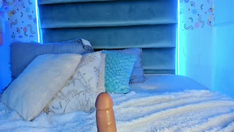 Snapshot of mariana_babe_ chatting on 12/21/24, 03:42 mariana_babe_ online show from 12/21/24, 03:42