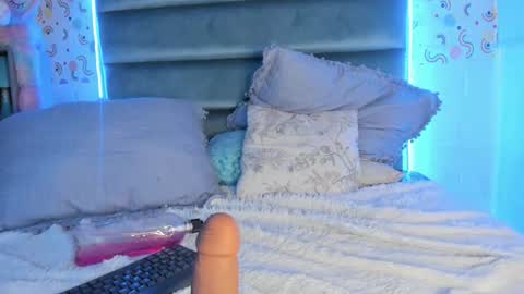 Snapshot of mariana_babe_ chatting on 01/21/25, 06:23 mariana_babe_ online show from 01/21/25, 06:23