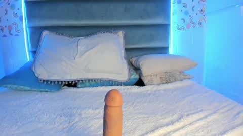 Snapshot of mariana_babe_ chatting on 01/25/25, 12:37 mariana_babe_ online show from 01/25/25, 12:37