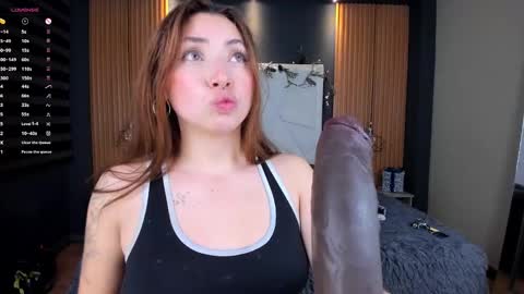 Snapshot of mariana_castro9 chatting on 01/04/25, 07:34 Mariana Castro online show from 01/04/25, 07:34