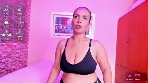 Snapshot of mariana_mauricio chatting on 02/10/25, 09:15 mariana mauricio online show from 02/10/25, 09:15