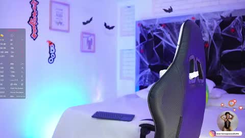 Mariana  online show from 10/24/25, 07:32