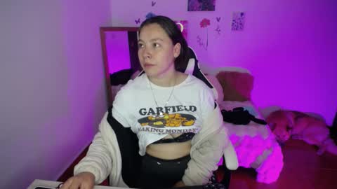 Mariana online show from 10/13/25, 03:39