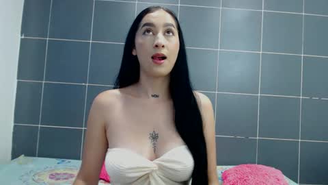 Mariangel online show from 10/23/25, 07:34