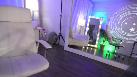 Snapshot of marianova chatting on 01/06/25, 07:42 Maria online show from 01/06/25, 07:42