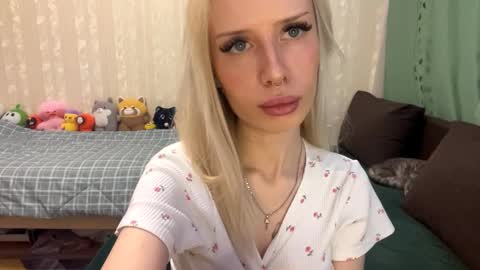 Molly online show from 09/30/25, 06:18