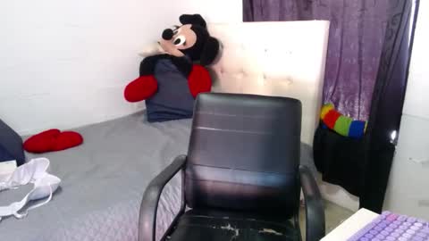 Marie online show from 11/07/25, 03:12