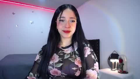 Snapshot of marie_daved chatting on 12/23/24, 02:56 Nicolle online show from 12/23/24, 02:56
