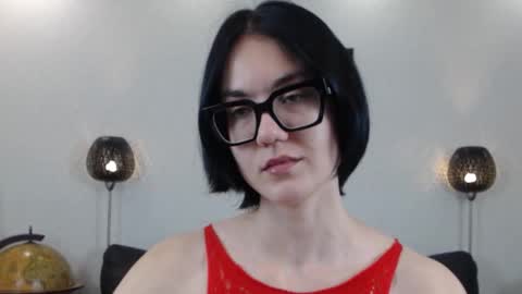 Marie Fitch online show from 11/11/25, 04:12