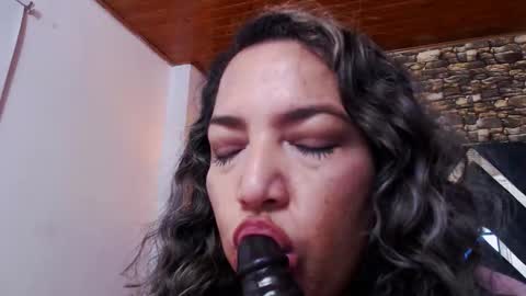 marie_hss online show from 10/12/25, 08:35