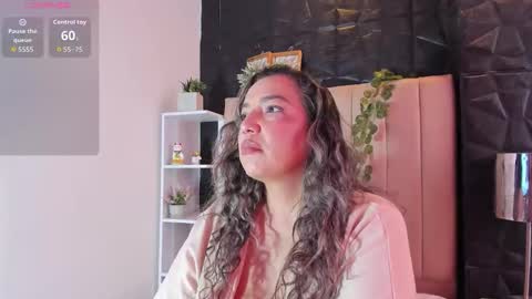 marie_hss online show from 11/19/25, 02:39