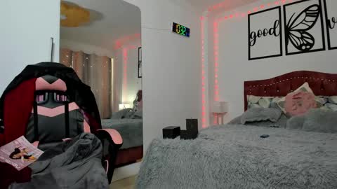 Snapshot of marie_mature chatting on 03/12/25, 03:29 marie online show from 03/12/25, 03:29