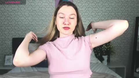 Snapshot of mariel_brown chatting on 01/06/25, 02:58 mariel_brown online show from 01/06/25, 02:58