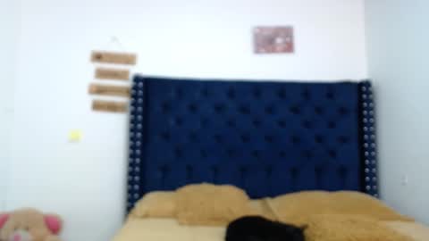 Mariie online show from 03/10/25, 03:52