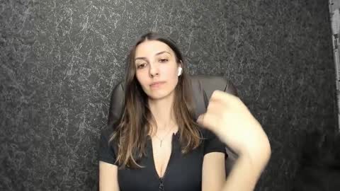 marielleanker online show from 09/29/25, 04:06