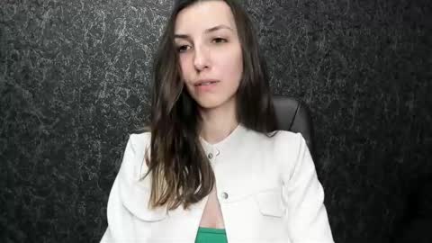 marielleanker online show from 09/30/25, 02:11