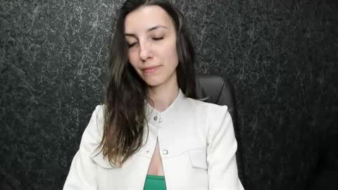marielleanker online show from 10/05/25, 11:08