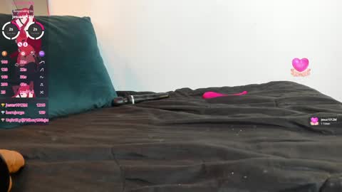 Snapshot of marielqueenx chatting on 12/11/24, 07:09 Viviana online show from 12/11/24, 07:09