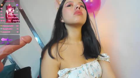 Snapshot of marielqueenx chatting on 01/09/25, 11:36 Viviana online show from 01/09/25, 11:36