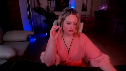 Snapshot of mariemlui chatting on 11/05/25, 03:34 mariemlui online show from 11/05/25, 03:34