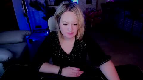 Snapshot of mariemlui chatting on 11/07/25, 02:50 mariemlui online show from 11/07/25, 02:50