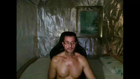 Snapshot of mariettee chatting on 03/10/25, 10:04 Djpegasus online show from 03/10/25, 10:04